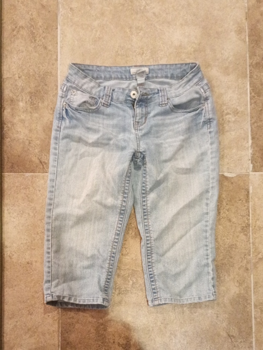 Old Navy Light Blue Denim Capris